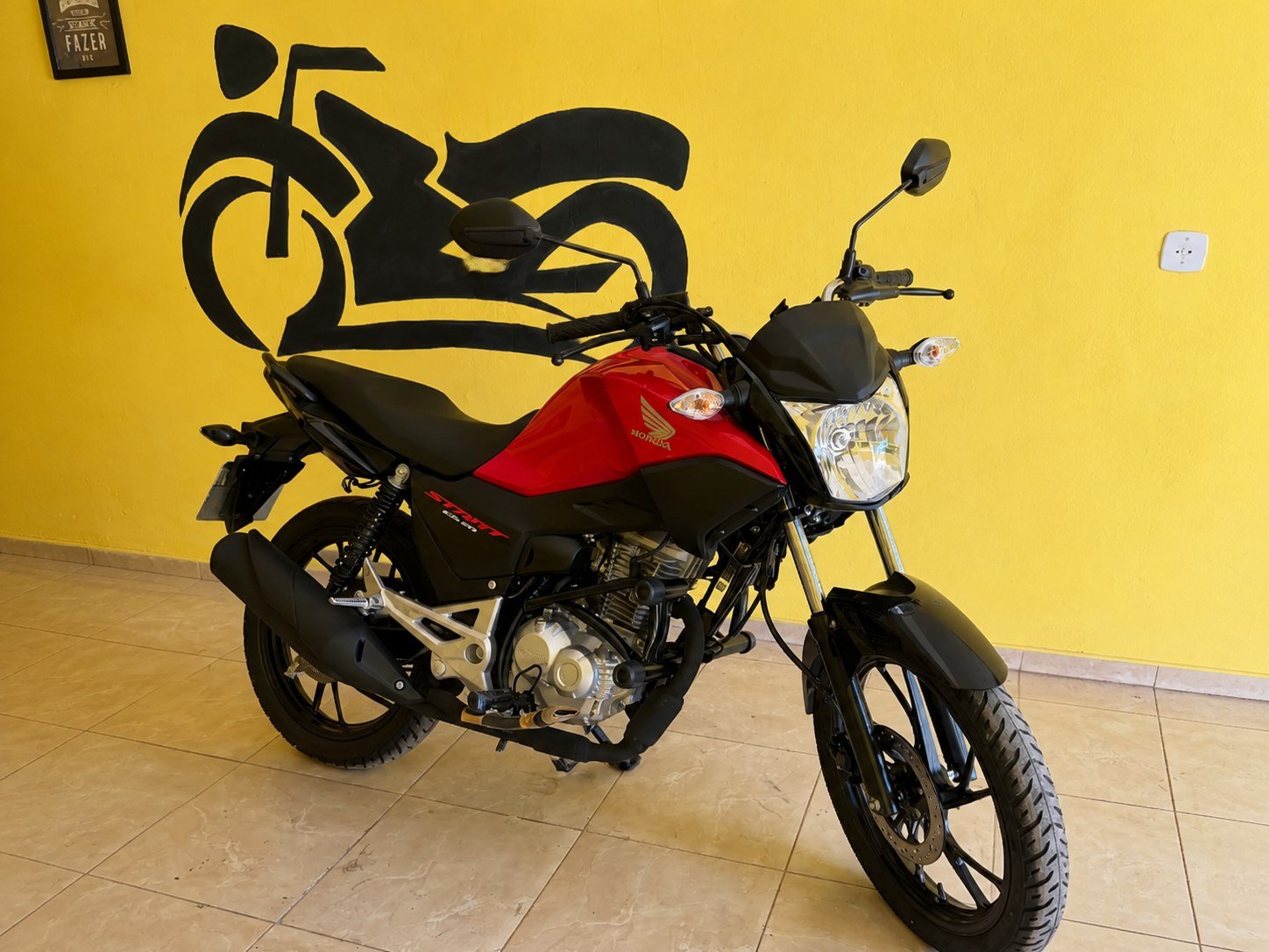 Honda CG vermelha